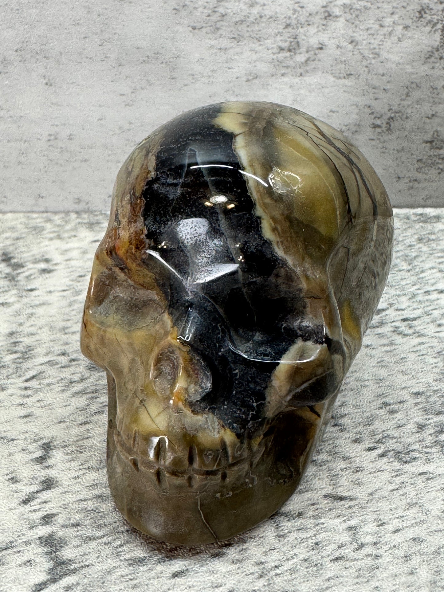 Volcano Agate Skull - UV Reactive