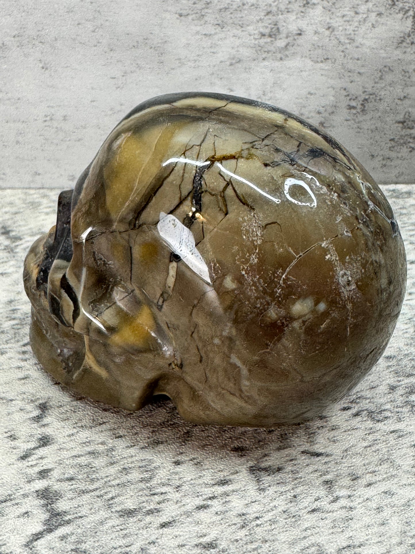 Volcano Agate Skull - UV Reactive