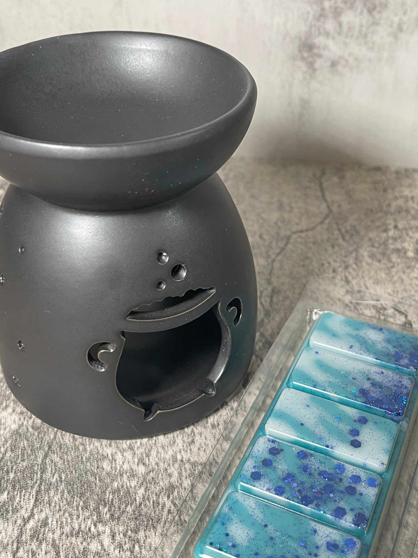 Cauldron Cut Out Tea Light Warmer