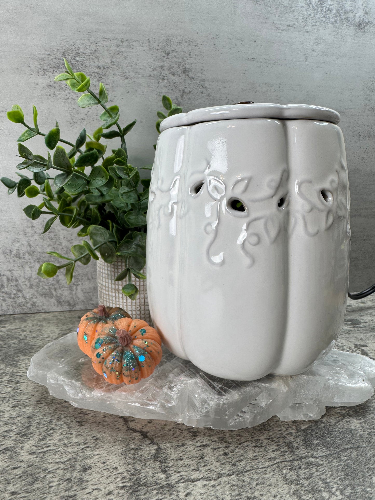 White Pumpkin Electric Warmer