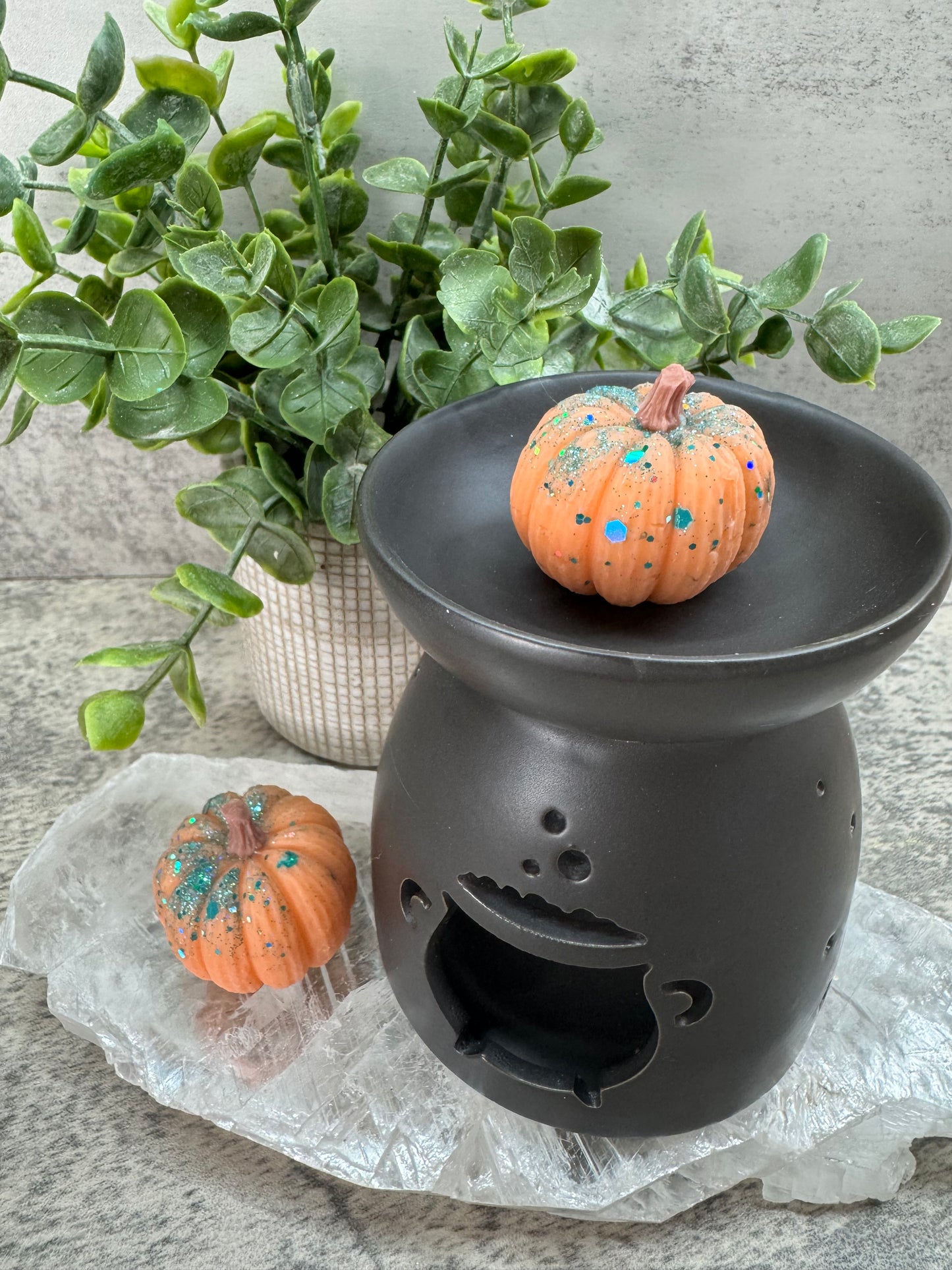 Cauldron Cut Out Tea Light Warmer